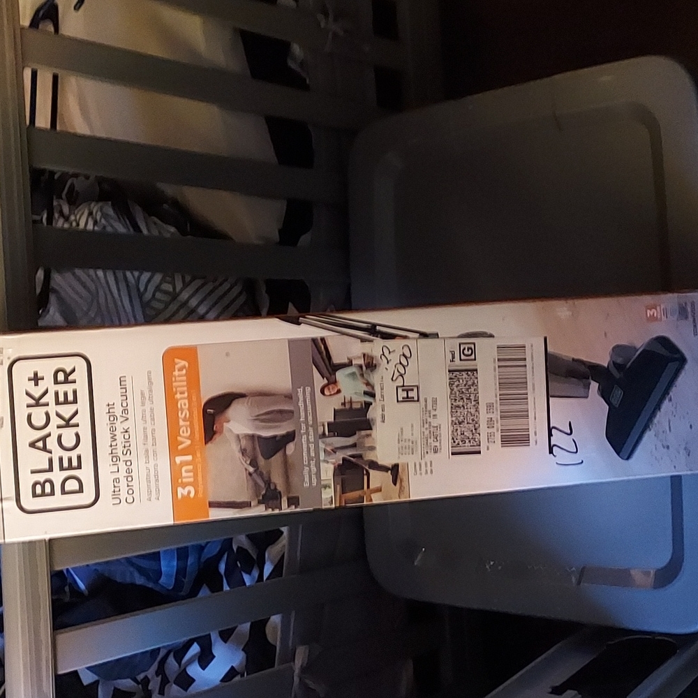 BLACK & DECKER 3-IN-1 VERSATILE LIGHTWEIGHT SWEEPER WITH CORD
